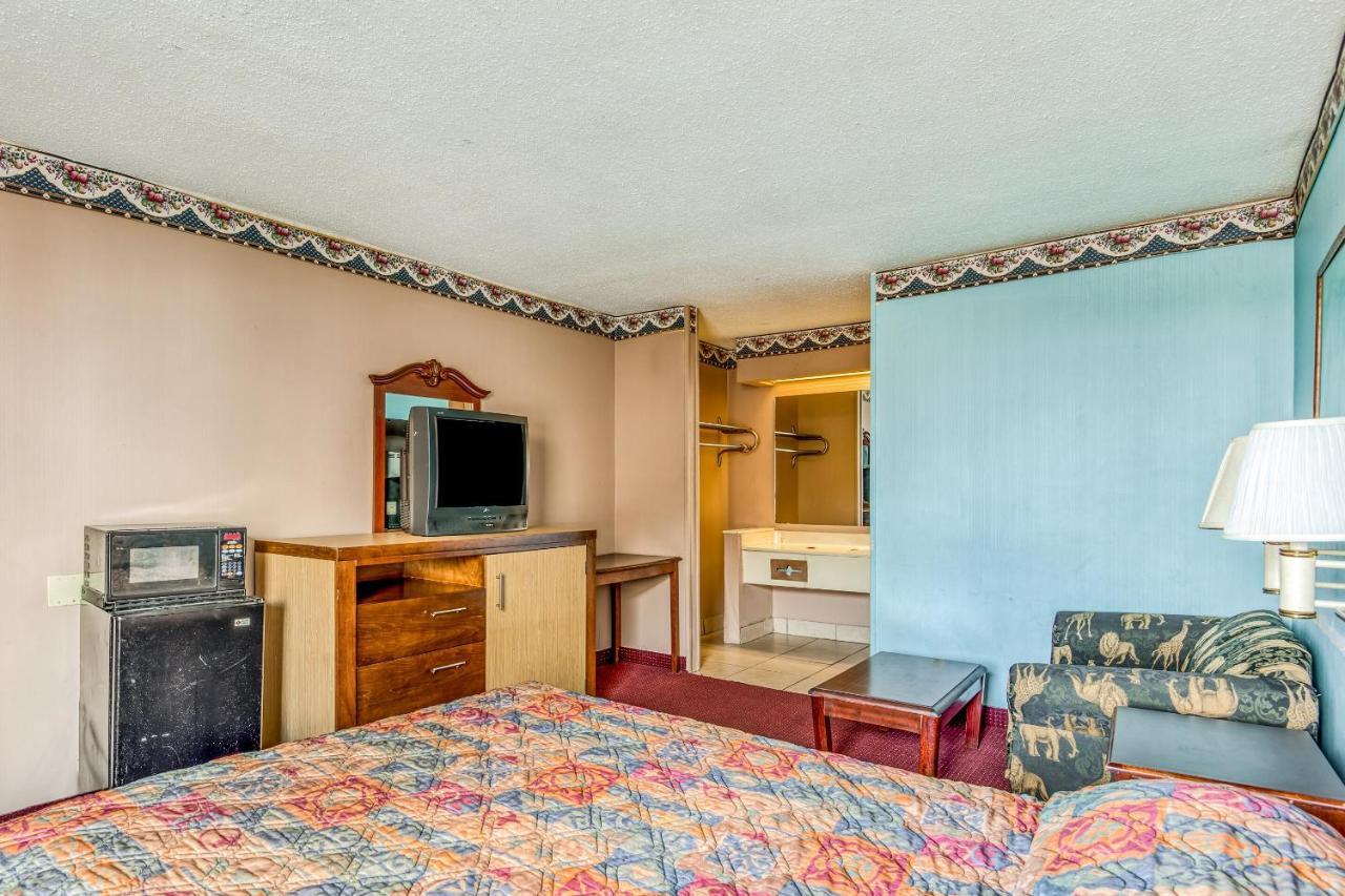 Oyo Hotel Jackson North I-55 Kültér fotó